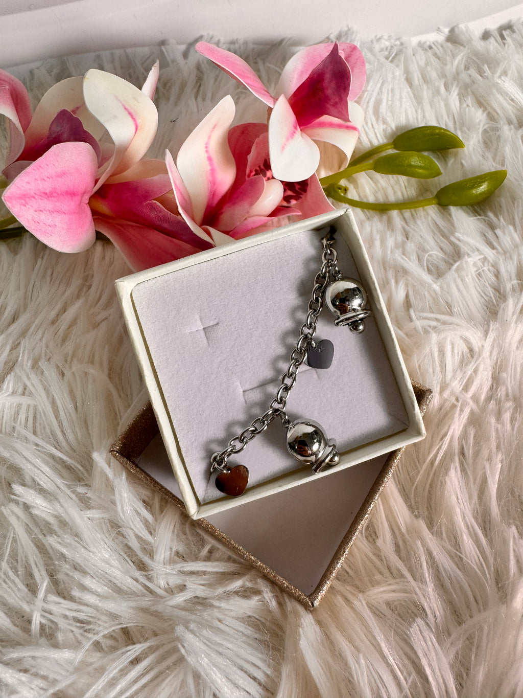 Lucky Bell Argento